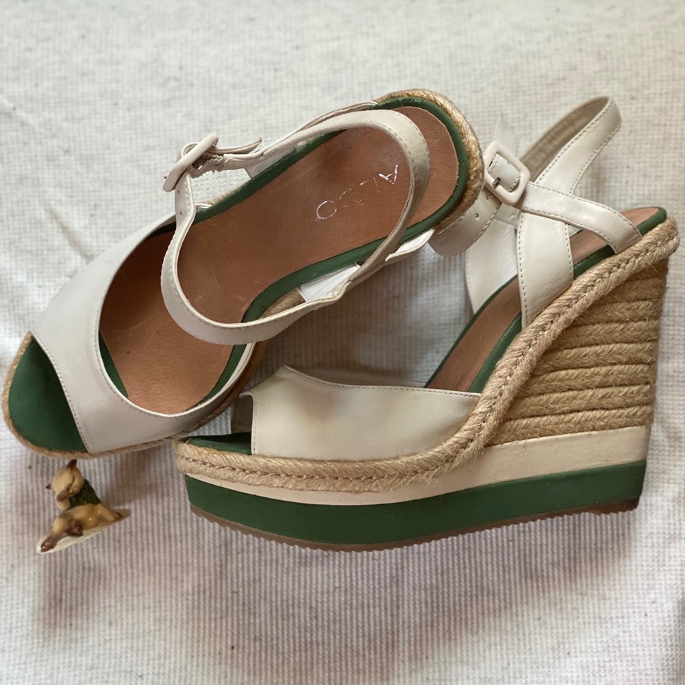 🌟Aldo Leather Peep Toe 👀Wedges